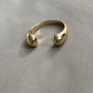 Open ring golden color